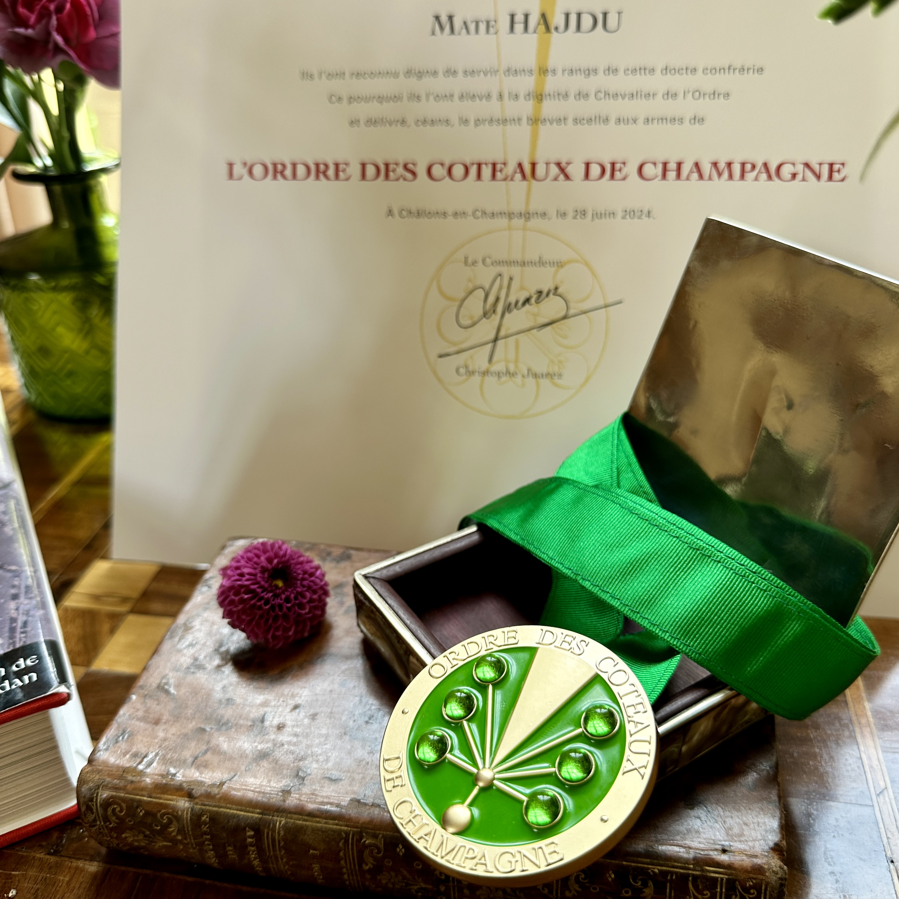The Chevalier medal of the Ordre des Coteaux de Champagne